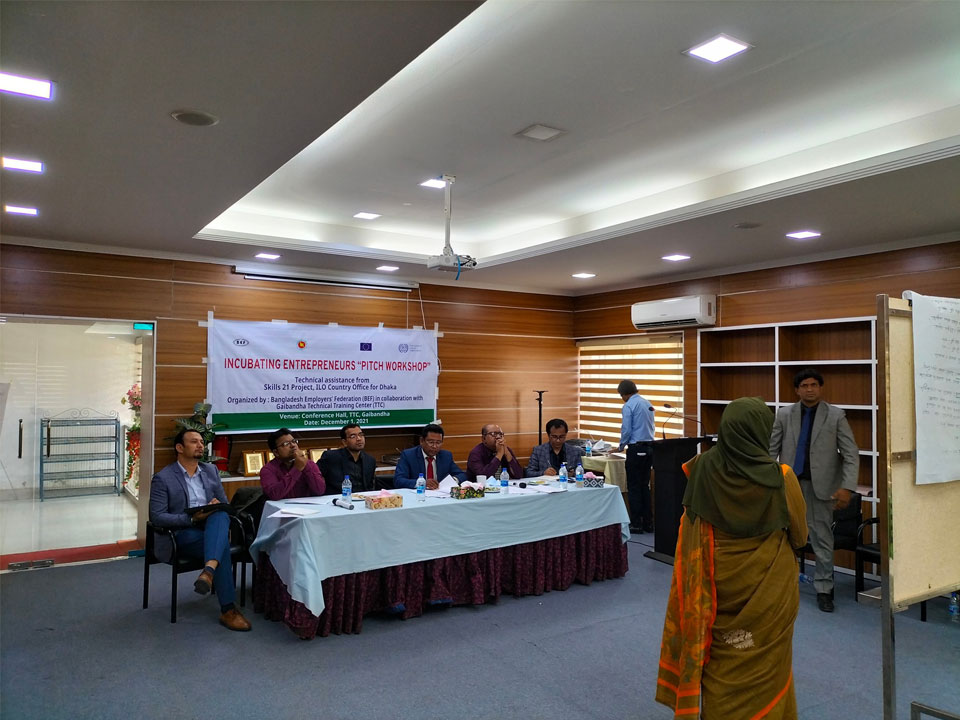 BEF in collaboration with Gaibandha Technical Training Center, with the technical support from Skills 21 Project of ILO, Dhaka, organized and conducted a day long Incubating Entrepreneurs' "PITCH WORKSHOP" with startup entrepreneurs