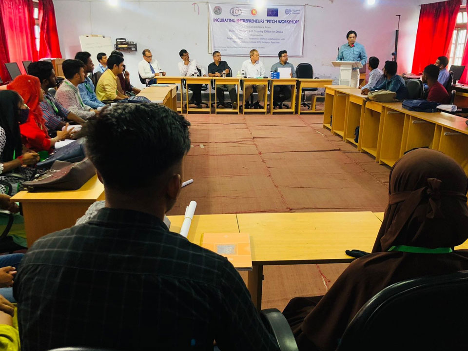 BEF in collaboration with Feni Polytechnic Institute with the technical support from ILO, organized Incubating Entrepreneurs' "PITCH WORKSHOP" with startup entrepreneurs on 26 May 2022 at Feni.